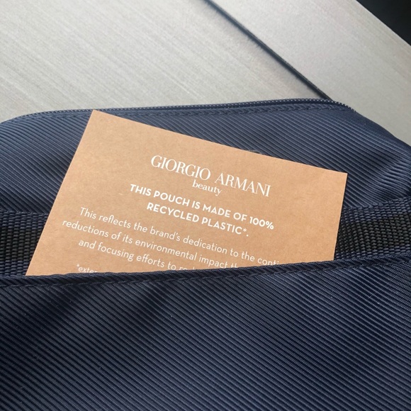 NWOT Giorgio Armani Navy Blue Toiletry/Travel Kit Bag Unisex - Picture 3 of 6